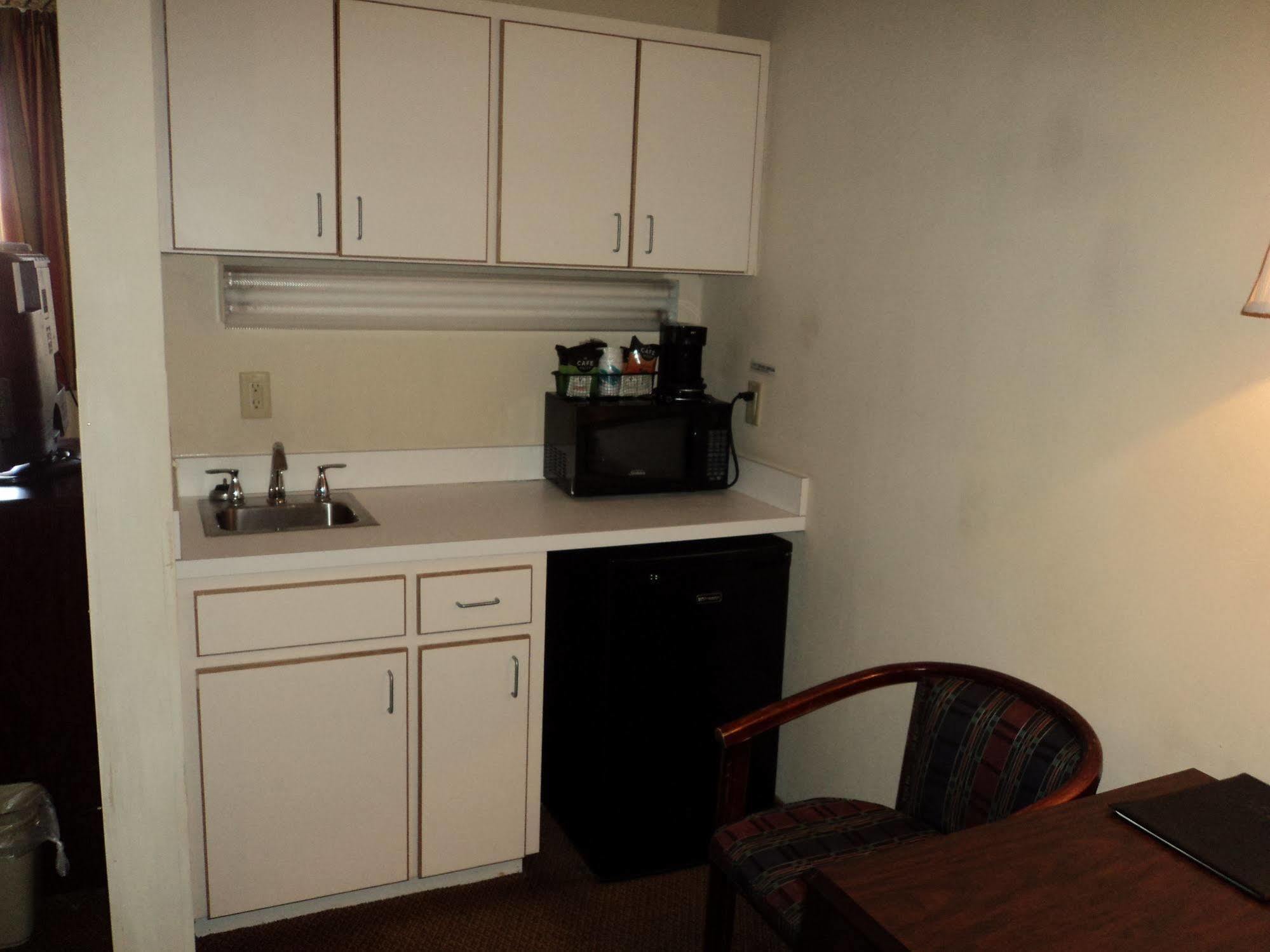 Travelodge By Wyndham Carlsbad Nm Buitenkant foto